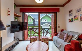 Rosa Apartamento Centro Pedras Brancas